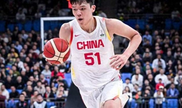 开云官网-杨瀚森回归！两中锋位置不保，吴前队友看周琦脸色，广州新星不亏|国家队|世预赛|郭士强|NBA|余嘉豪_新浪体育_新浪新闻